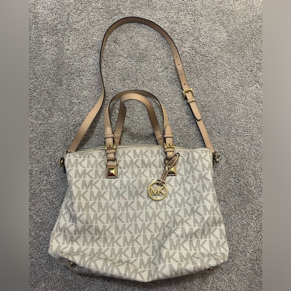 Michael Kors Tote - Picture 1 of 5